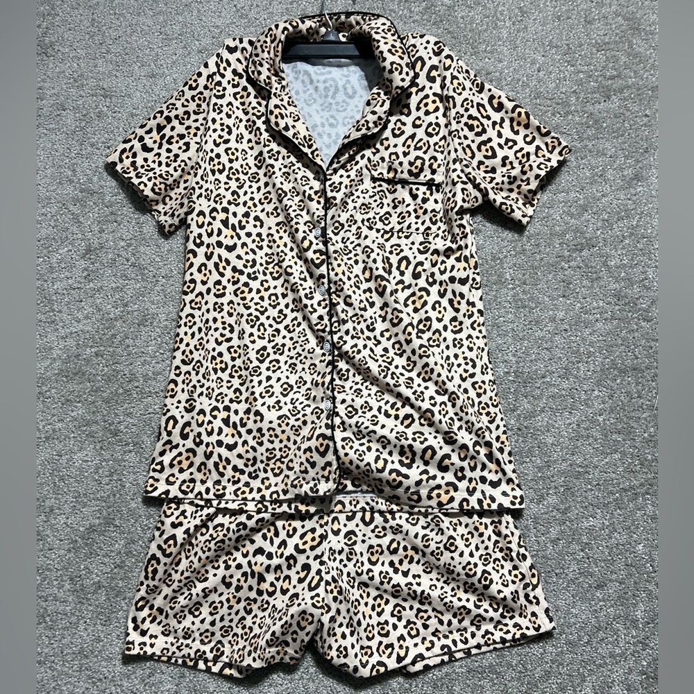 Hotouch Woman’s Leopard Print Shorts Pajamas Pjs Sleep Wear Size Small